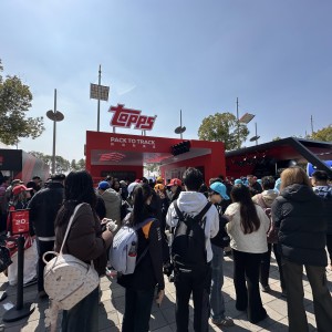 现场直击｜3天23万人次观众涌入上赛场，F1引爆上海文商旅体展消费